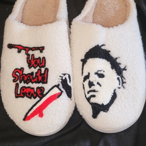 Michael Myers embroidered slippers - Picture 8 of 10